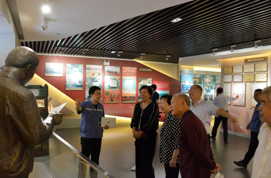 2022年9月29日，沉阳节前区政协组织政协退休辅导参观J9集团造纸博